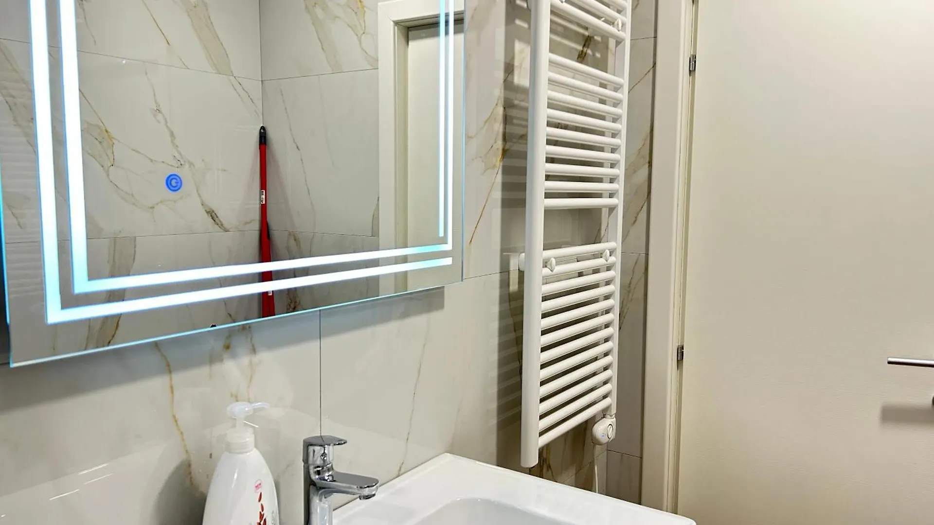 Spacious Fancy Apartment Tirana
