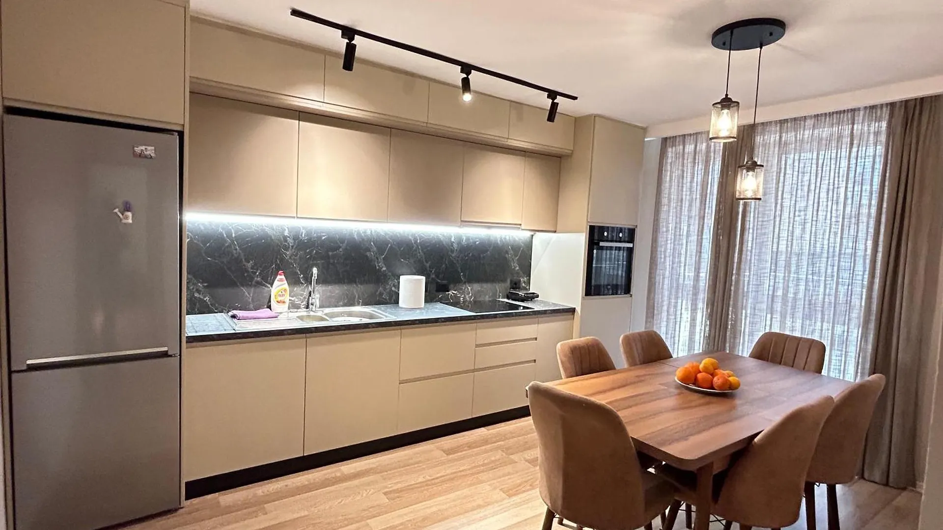 Spacious Fancy Apartment Tirana 0*,